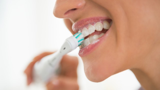 how to brush your teeth the right way - serena dental whitton